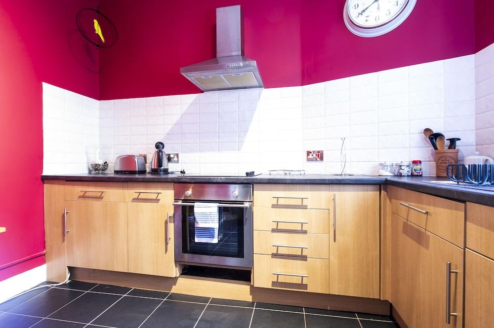 Great Location! - Charming Apt by Edinburgh Castle