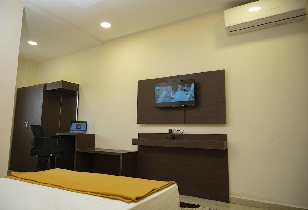 Rajmahal banquet and lawn