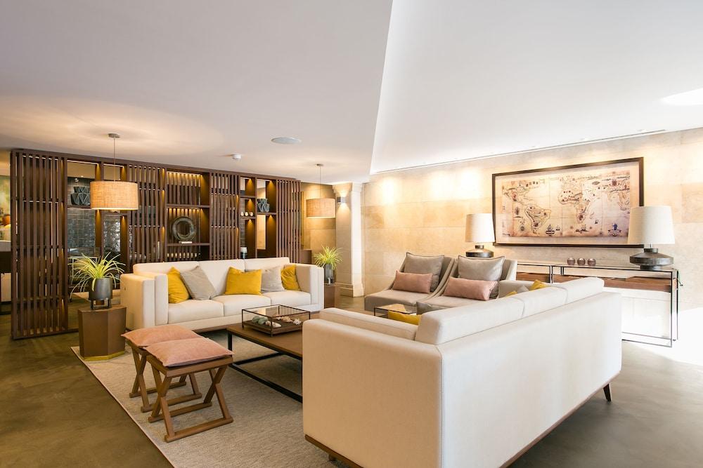 Four Points by Sheraton Sesimbra