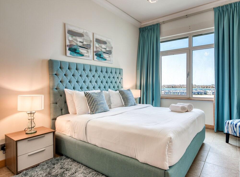 Shoreline #4 Jash Falqua