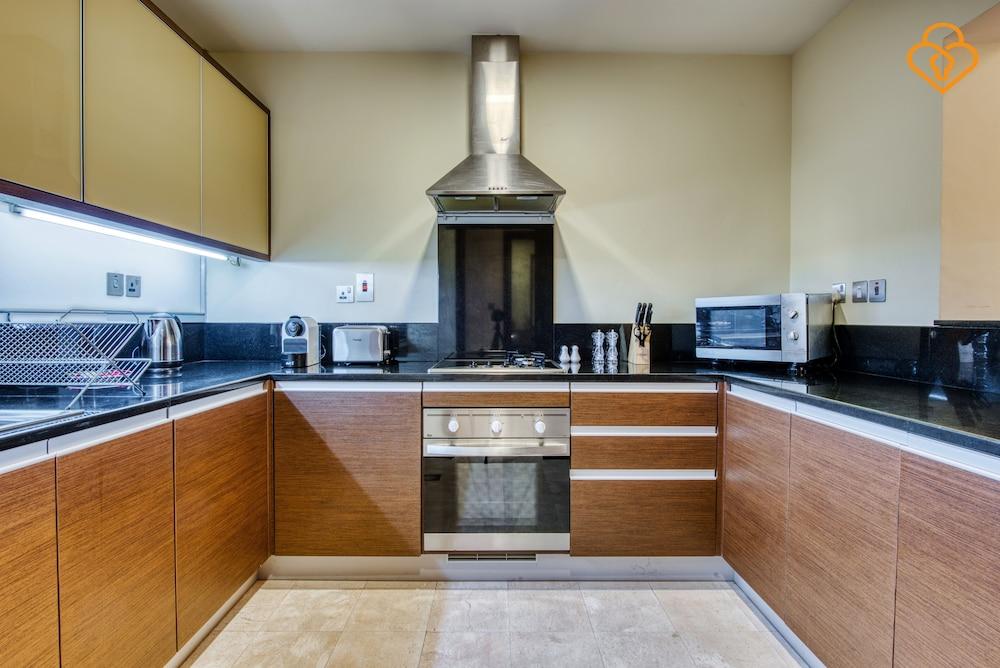 Grandeur Residence 1/bed Apt.