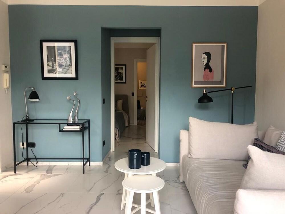 In-Style Carate Urio apartment