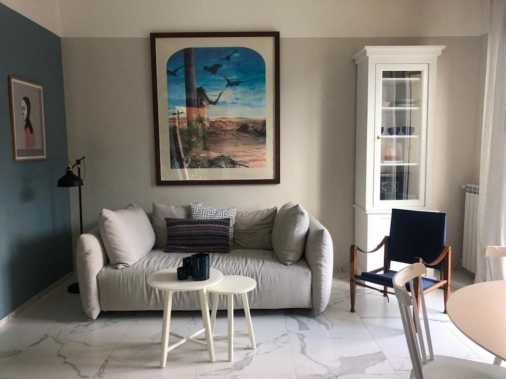 In-Style Carate Urio apartment