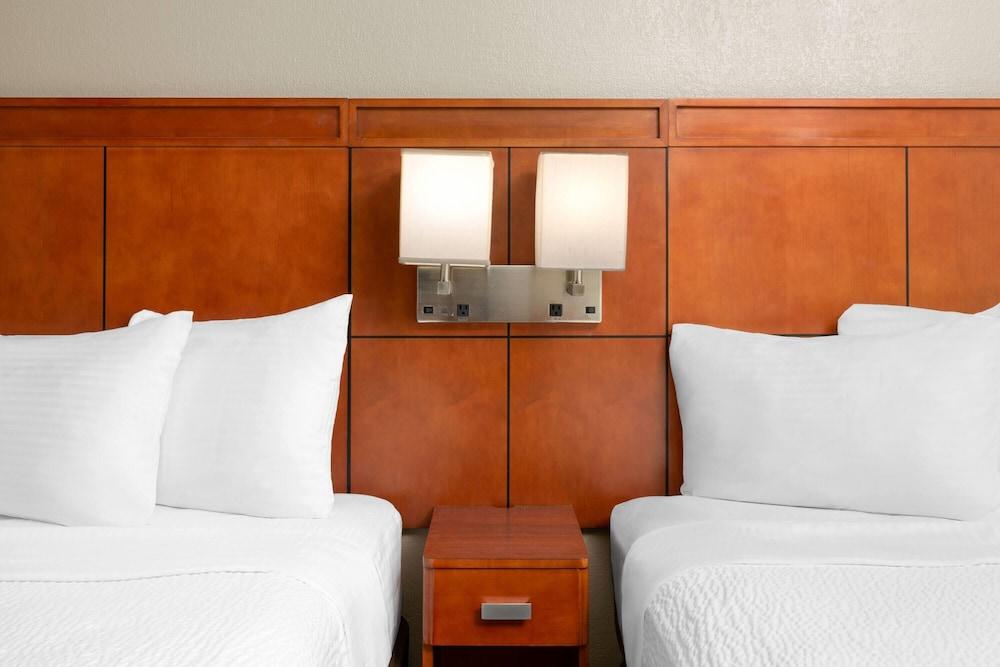 Travelodge by Wyndham Parker