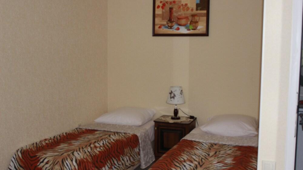 Guest House Planeta MOV