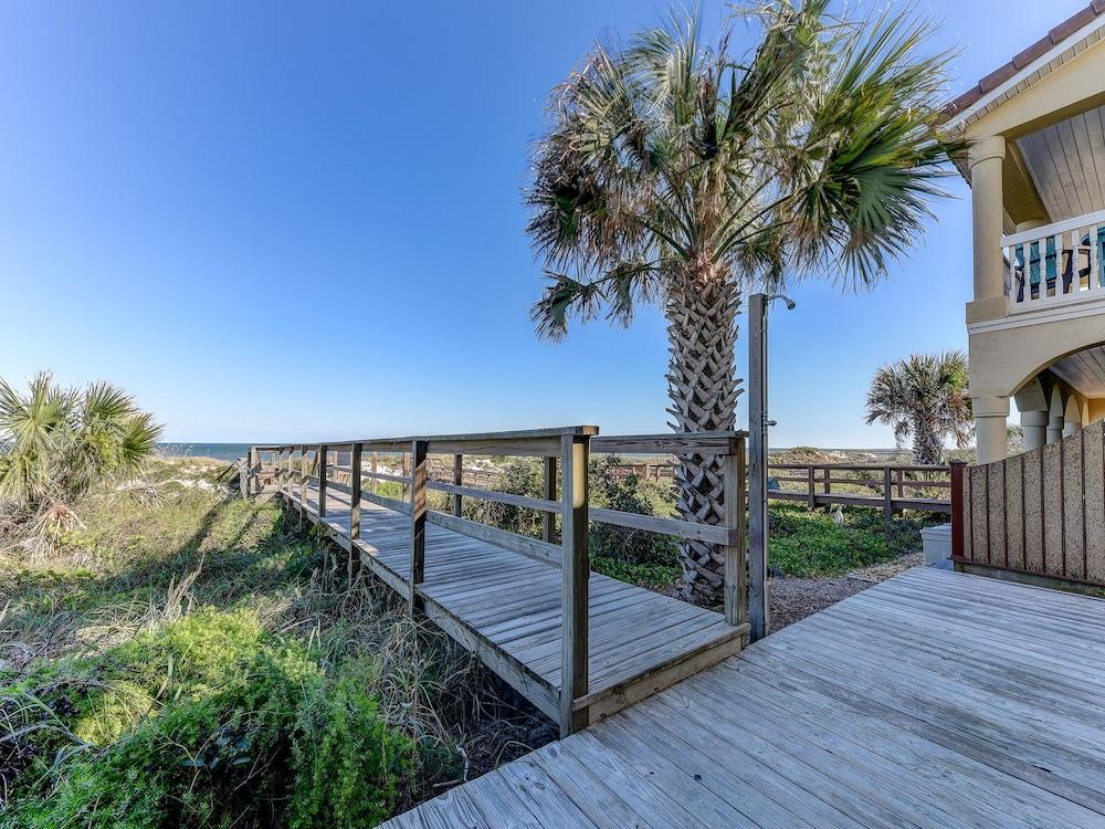 Four Palms by Distinctive Beach Rentals