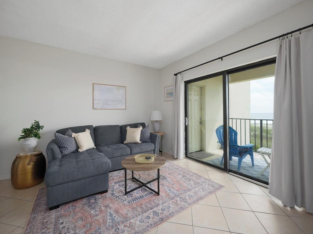 Jacksonville Sea Spray 2B by Distinctive Beach Rentals