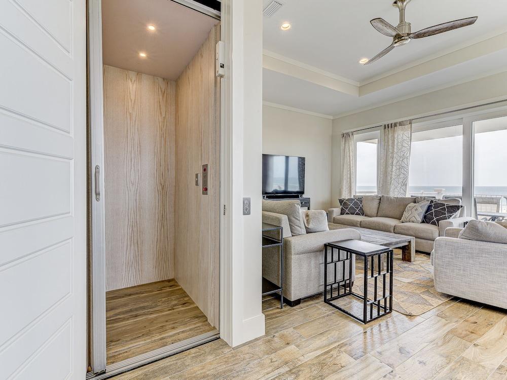 The View by Distinctive Beach Rentals