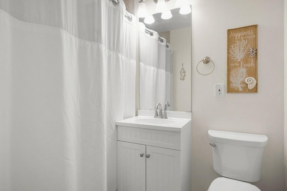 Sun Kissed Cottage by Distinctive Beach Rentals