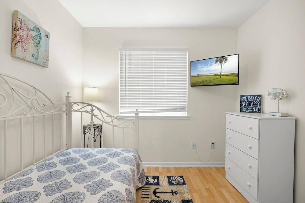 Sun Kissed Cottage by Distinctive Beach Rentals