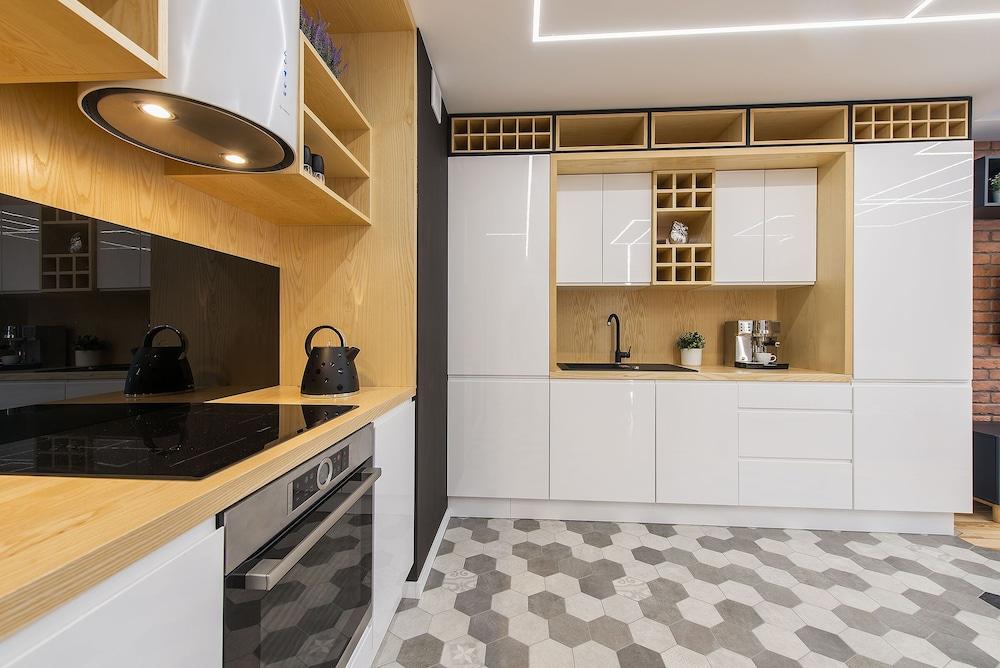 P&O Apartments Cybernetyki 6