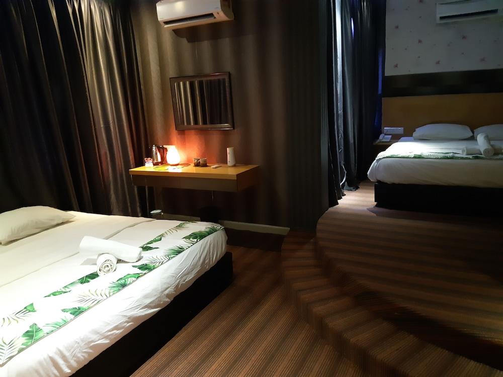 Grandeur Hotel and Spa