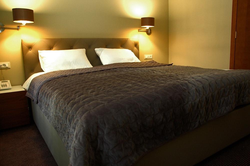 D31 Hotel & Apartments