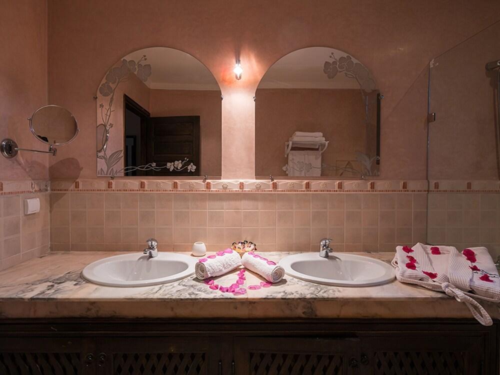 Le Diamant De Zaraba - Marrakesh Palace