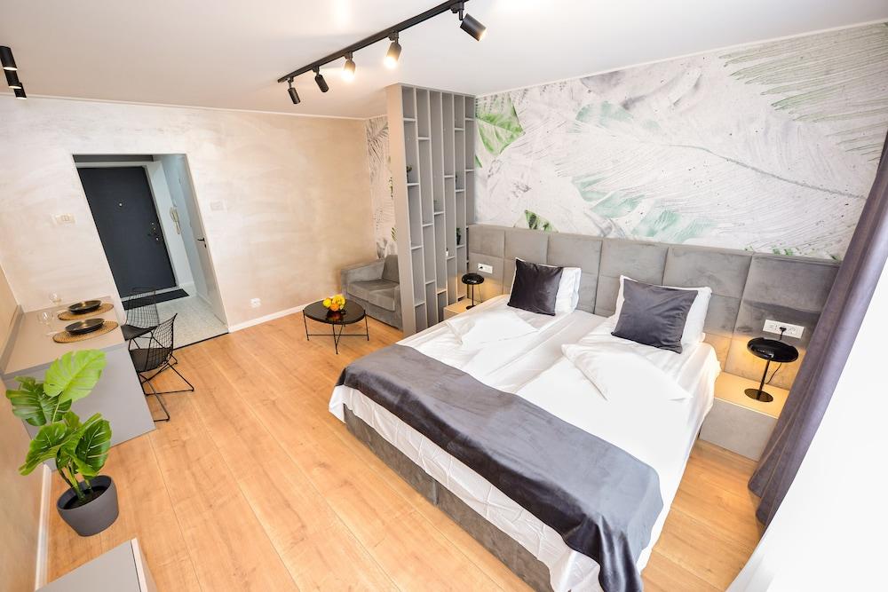 Park Studio Cismigiu Gardens - Quiet Room - Smart Tv