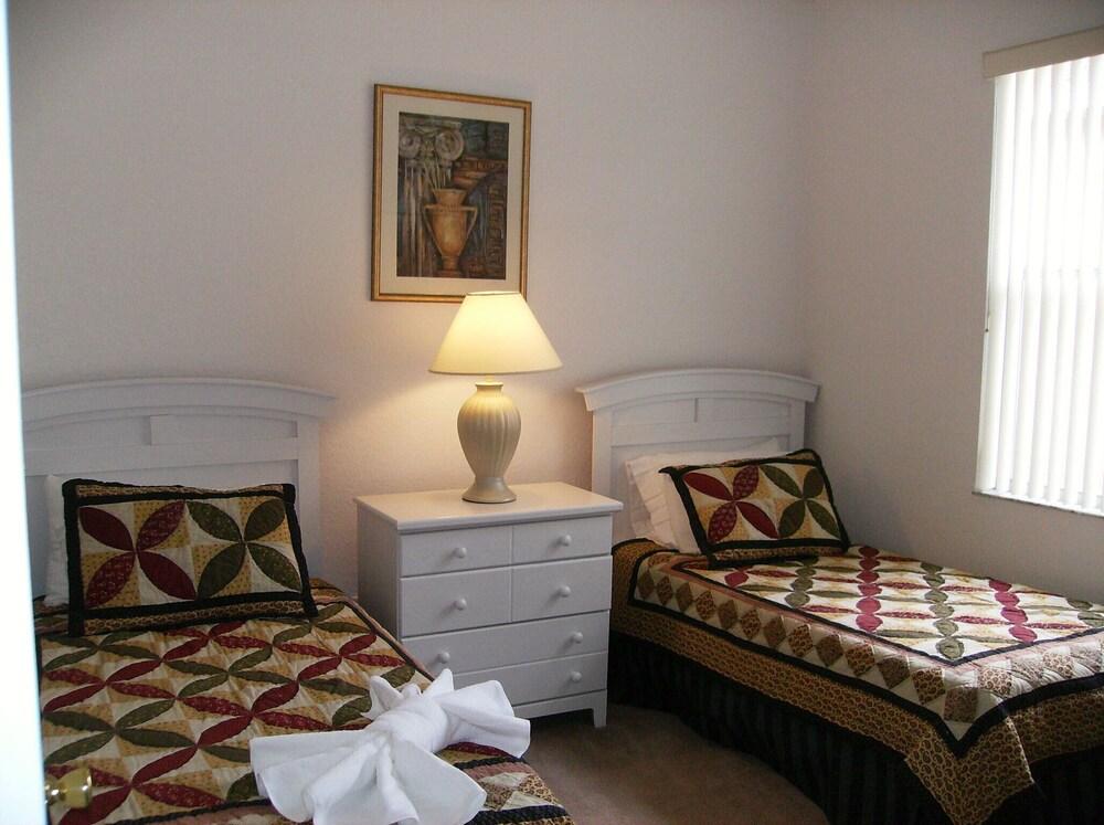 5 Bedroom Budget Home With Private Pool