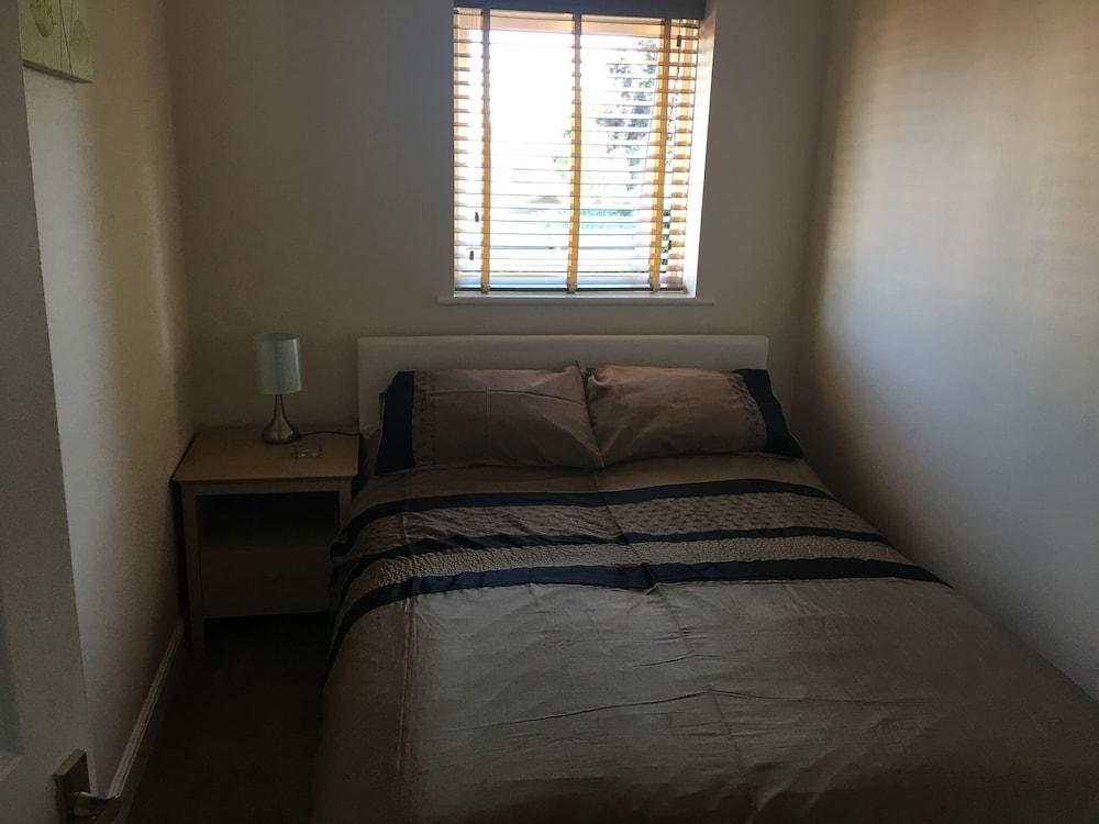 Eaton Ford Green Apartment