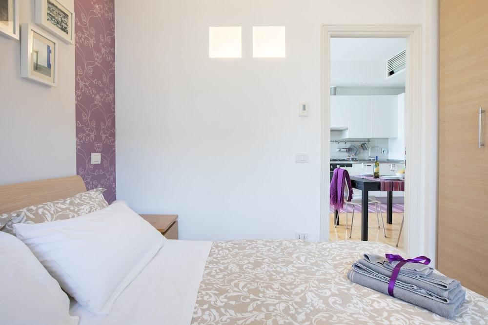 Lambertone Suburban House