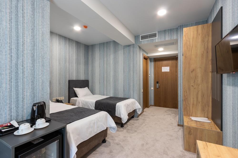 Brooch Boutique Hotel