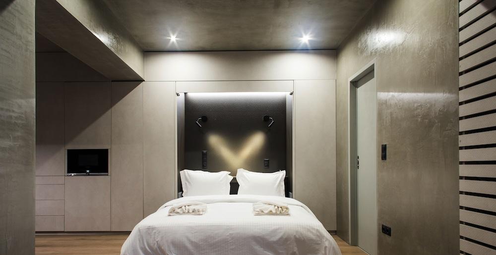 Urban Luxury homm Studio in Piraeus