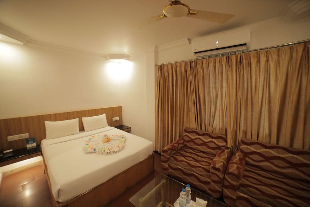 Blue Diamond The Hotel