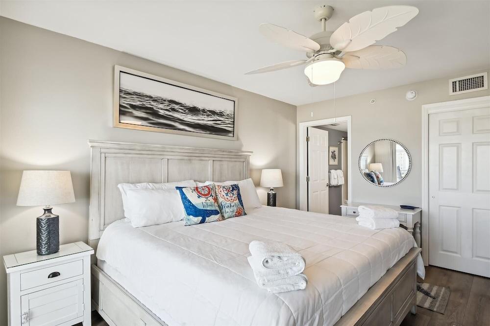 Seacrest 501B is a Gulf Front 2 BR on Okaloosa Island by RedAwning