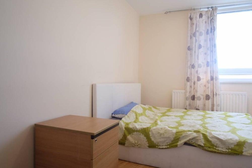 2-bed Apartment in London Woolwich