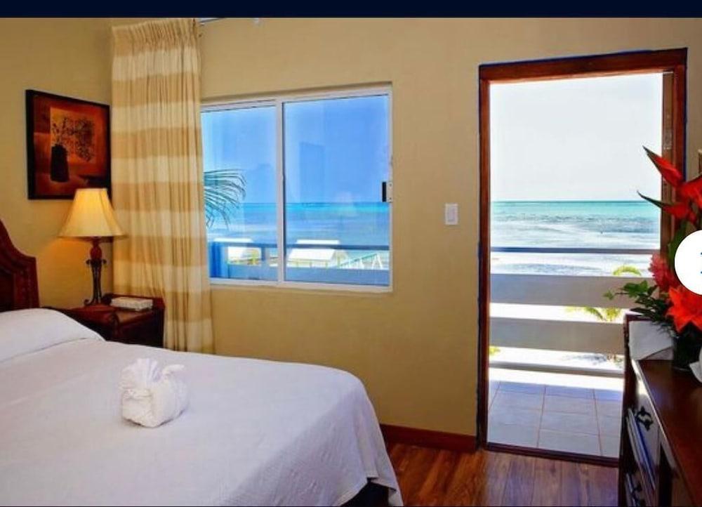 Hotel Royal Blue & Golf Cart Rental