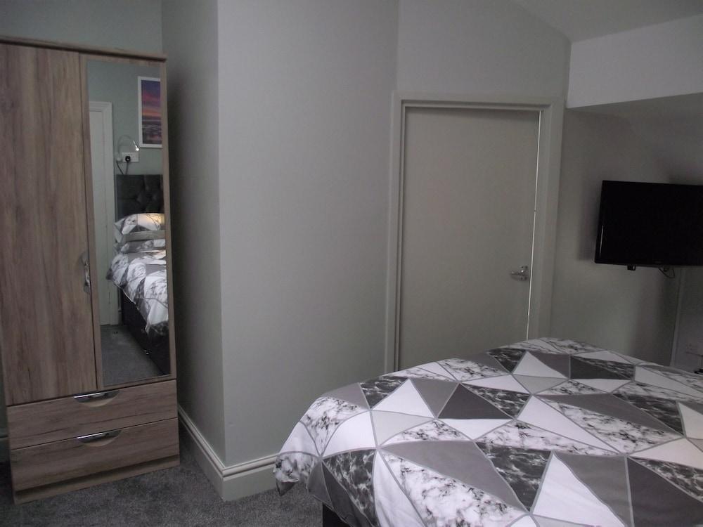 Seahawk Holiday Apartments