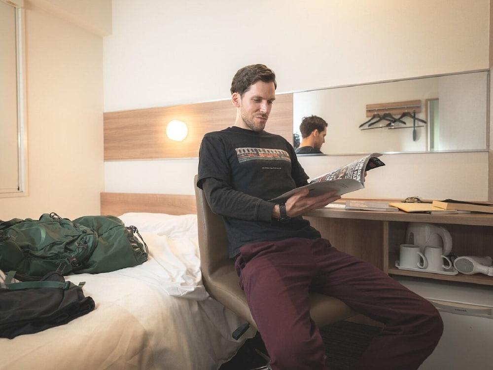 Super Hotel JR Shin-Osaka Higashiguchi