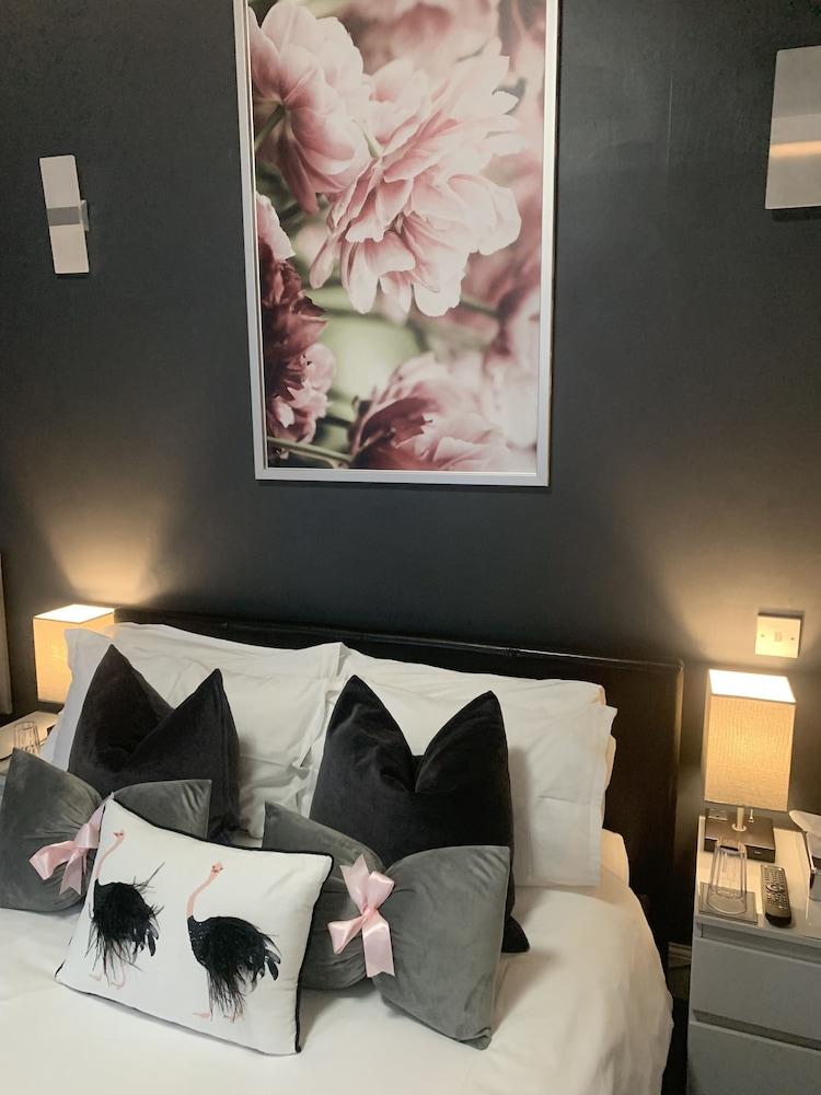 Peacocks Guest House