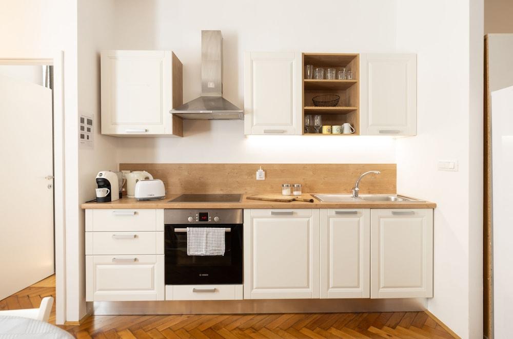 Codelli Deluxe Unique Fresko Apartments