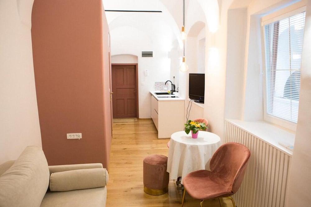 Codelli Deluxe Unique Fresko Apartments