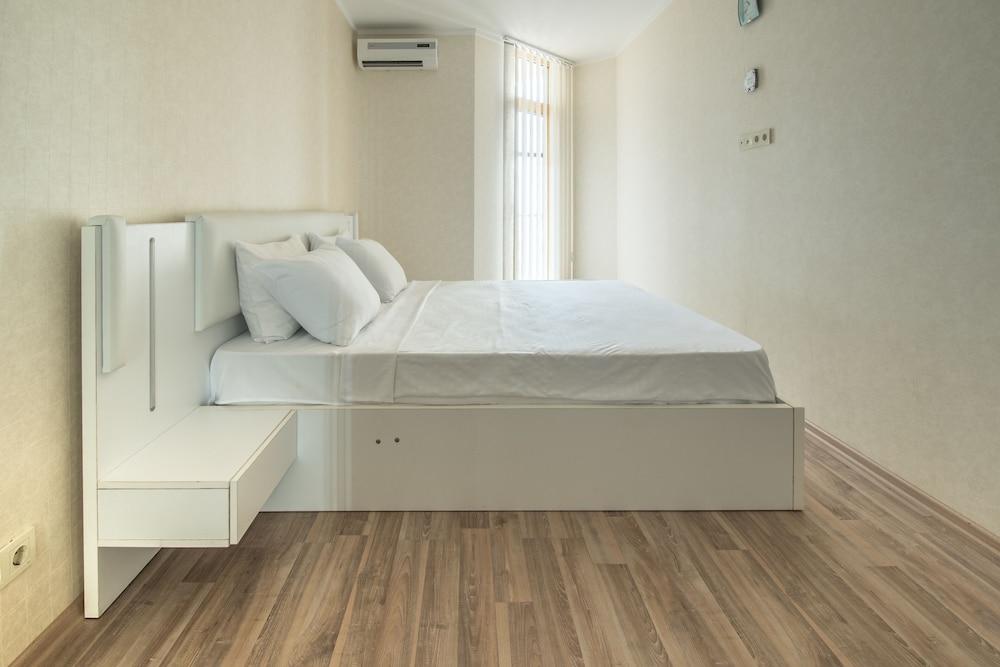 Orbi Plaza Hotel Official