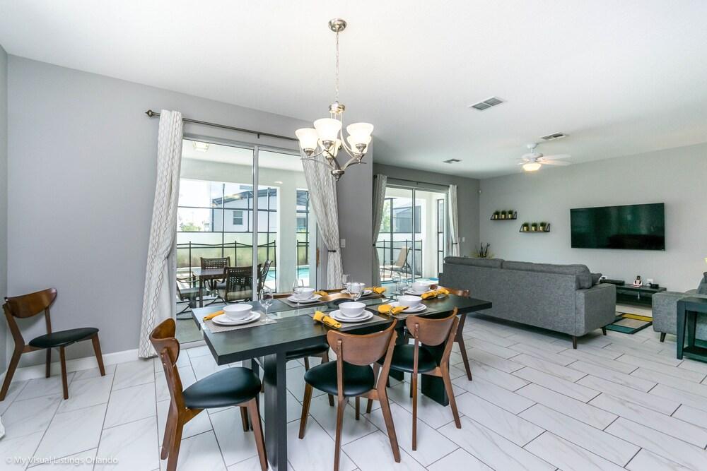 4707 Sleepy Hollow Drive