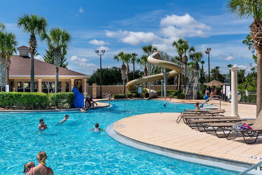 Spacious Home W/private Pool/spa & Free Waterpark!