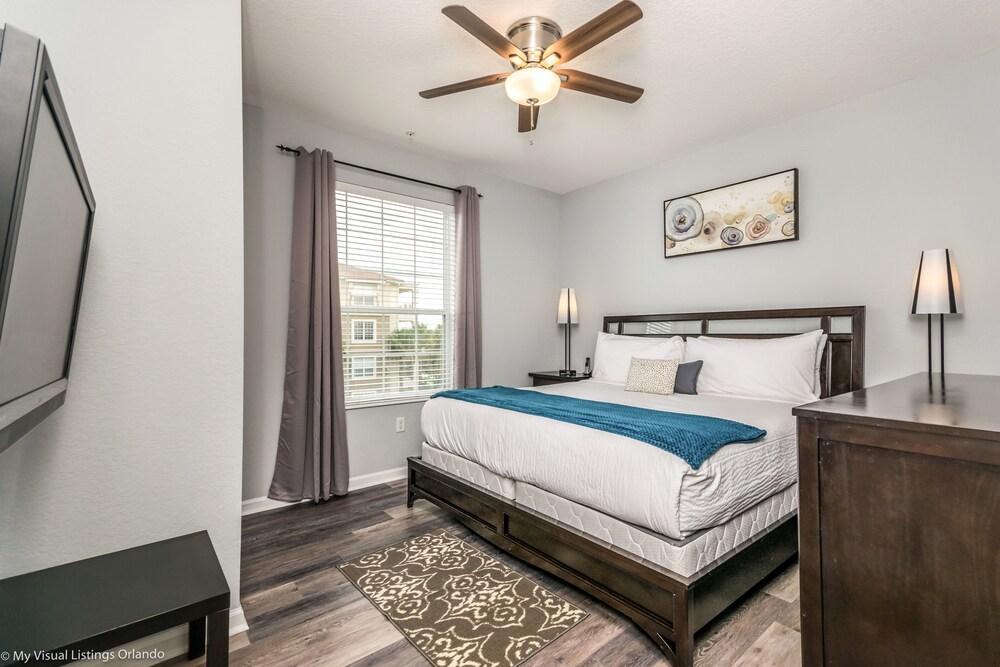 4840 Cayview Avenue #303