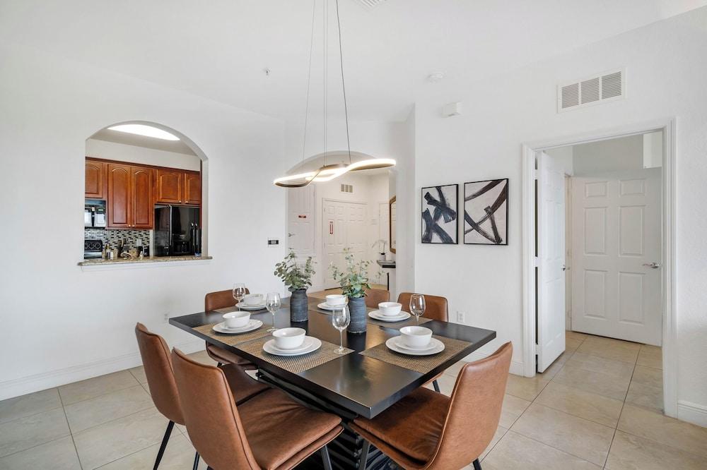 Updated Condo Near Conv Ctr, I-drive & Universal!