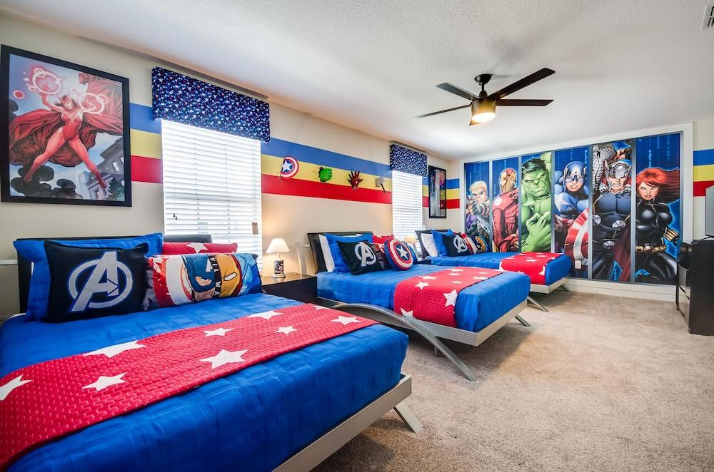 Gorgeous Home W/private Pool & Spa Sleeps 25!