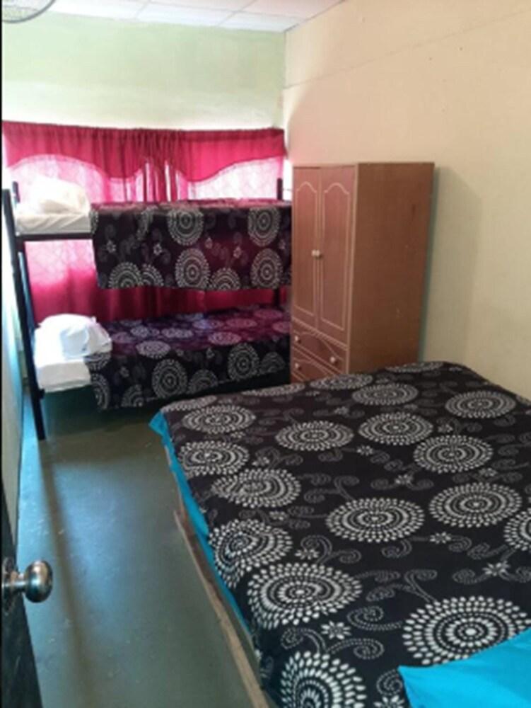 Hostal Gran Santiago Yungay