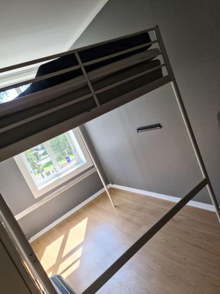 S12 2nd Floor Room in Elegant Apartment