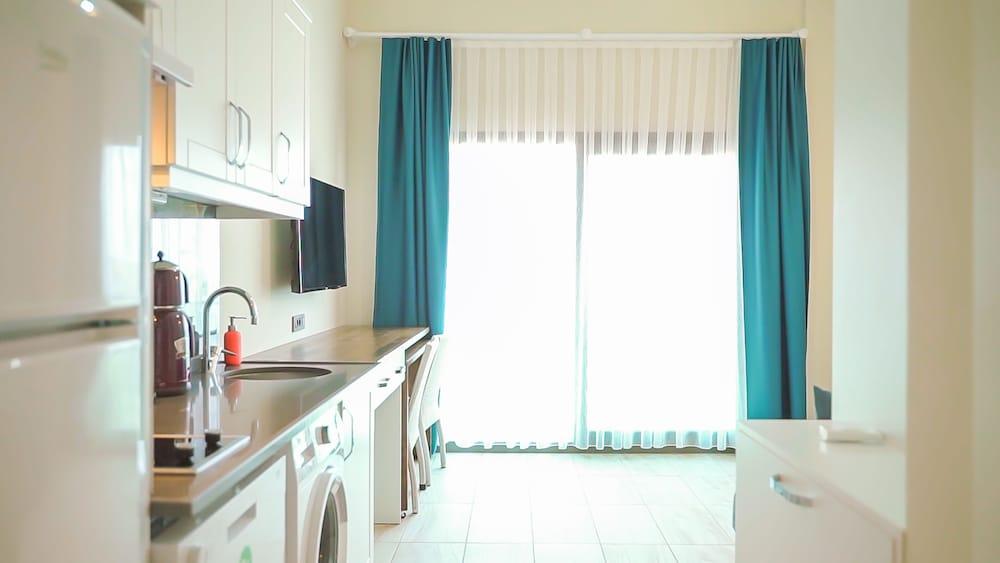 Dolunay Suit & Beach