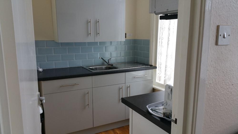 2 Berth, First Floor Flat, Glen Villa 4