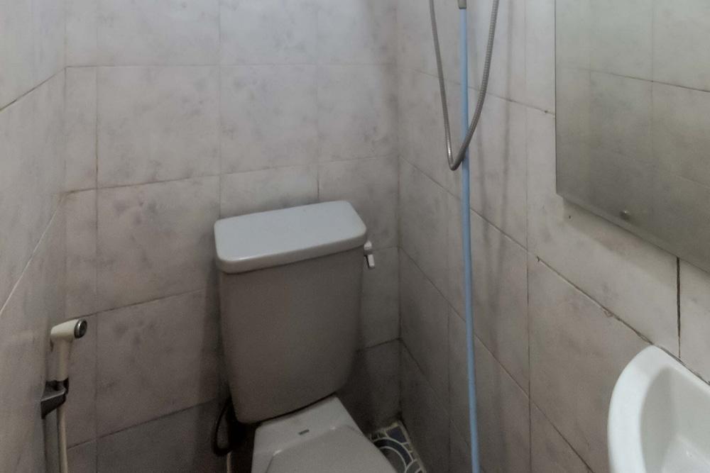 RedDoorz near Cideng 2