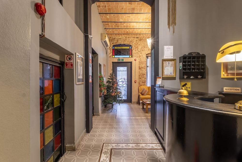 Selvese Suites – Serviced Living in Galata