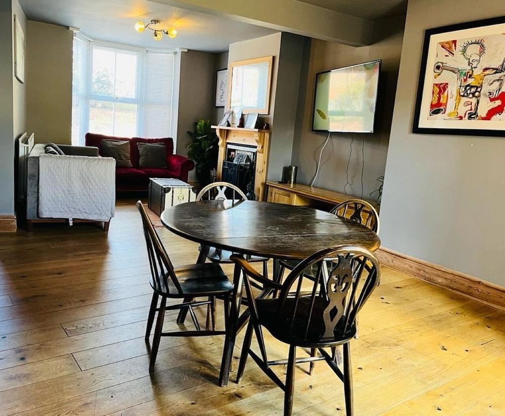 Bodhi Tree Cottage - Grove Road Cottages