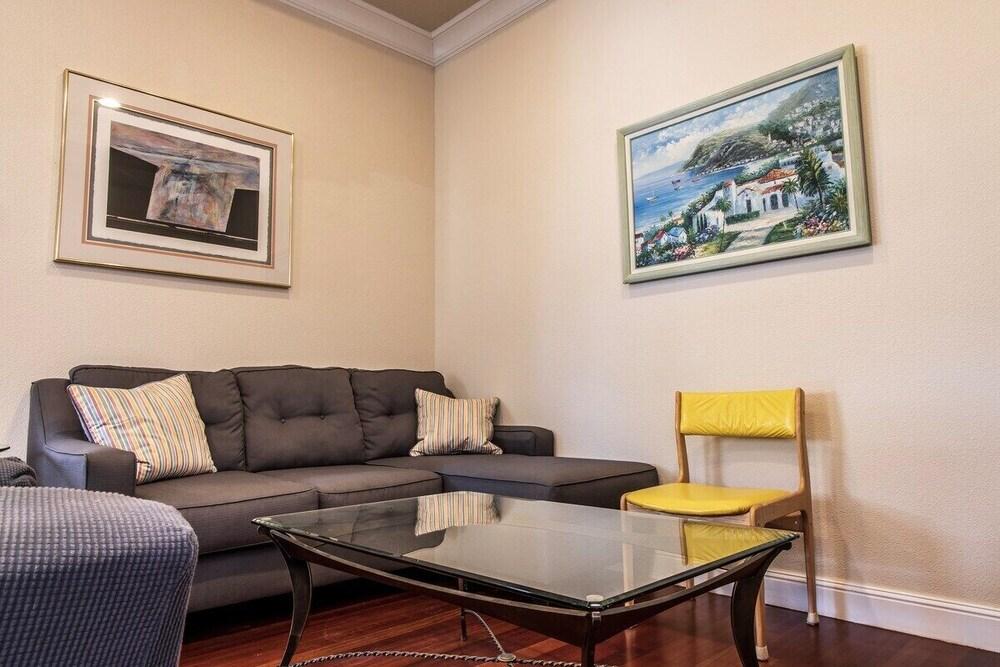 Lovely 2-bedroom in Cupertino