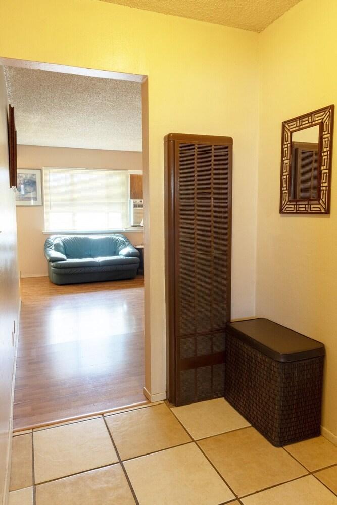 Simple, Cozy 2-bedroom in San Jose