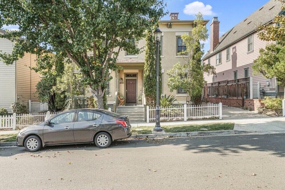 Charming Studio in Hercules