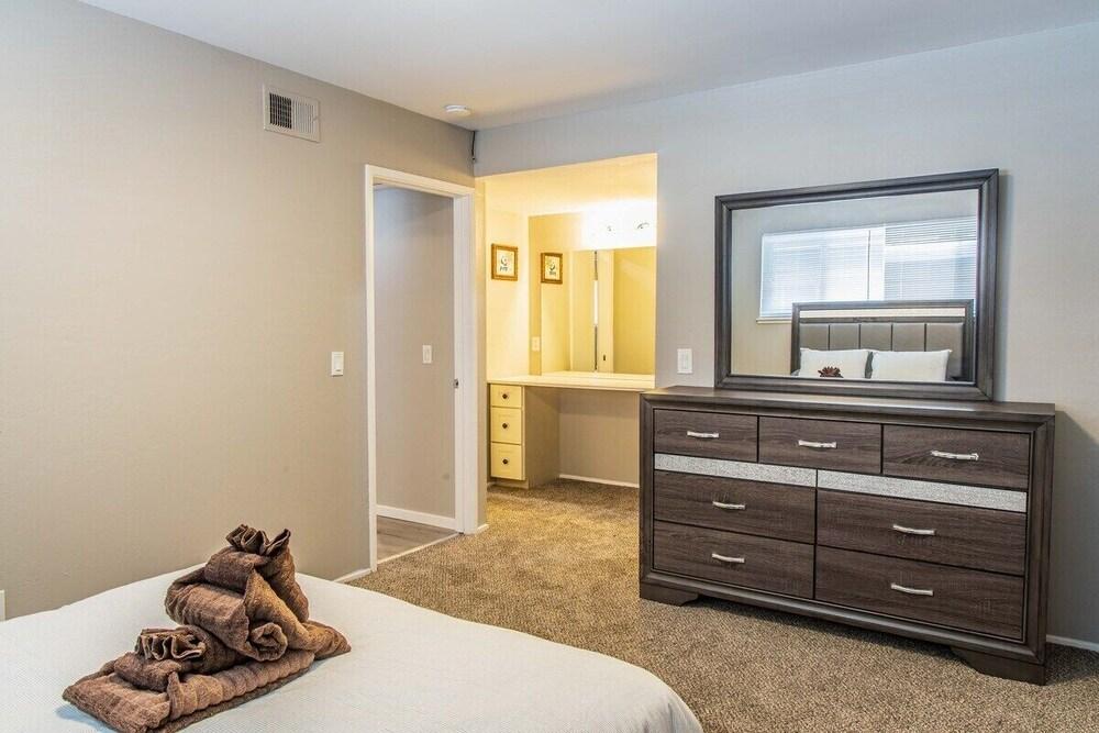 Updated 2 Bedroom in San Jose